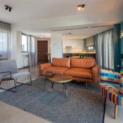 Bachelor Pad Nicosia Living Room